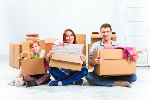 Packing and loading support for household removals in Isleworth