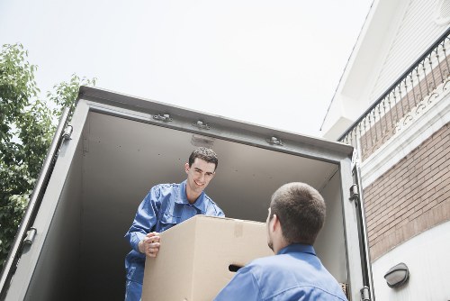 Local moving support and transport services in Isleworth